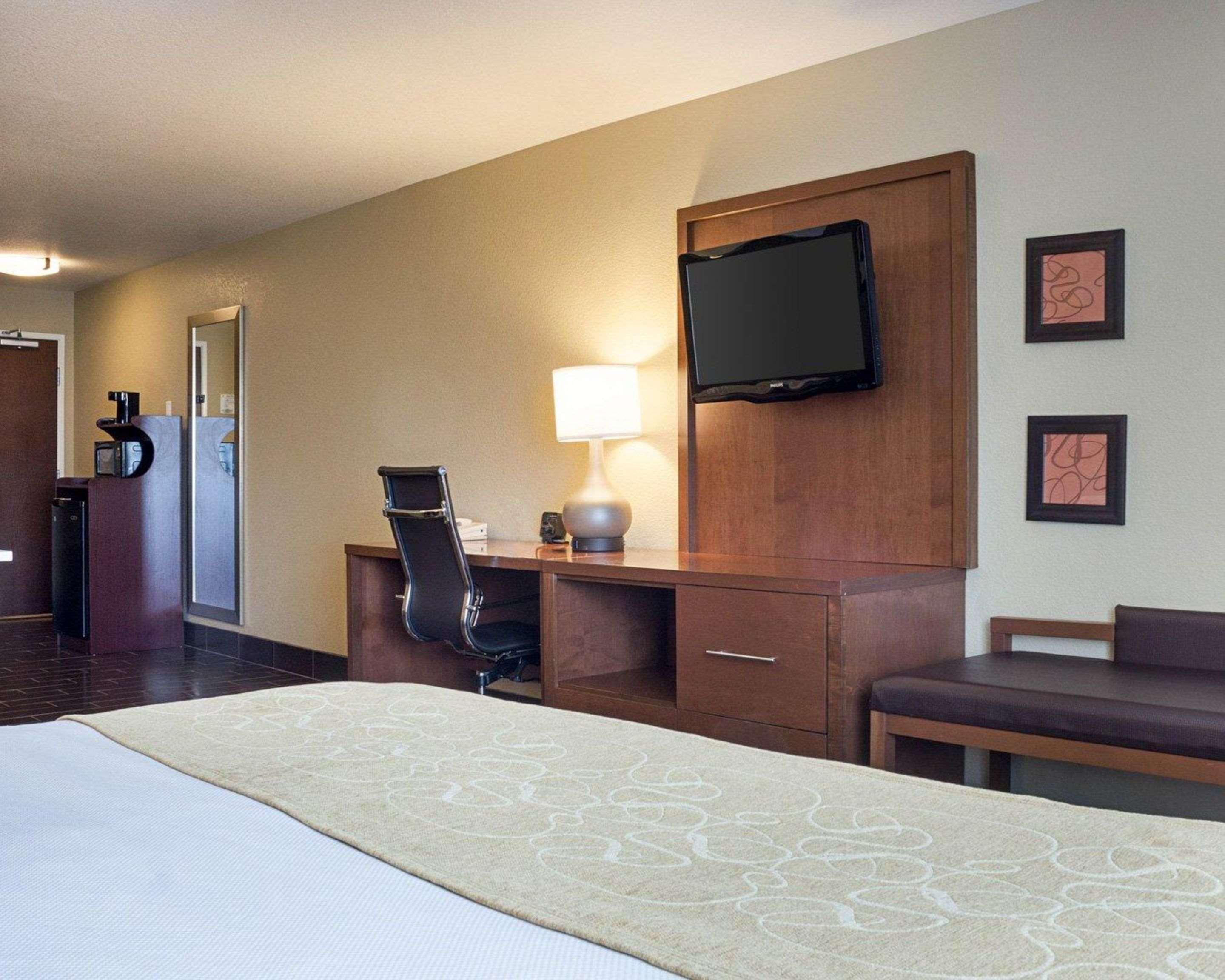 Comfort Suites Minot Ngoại thất bức ảnh
