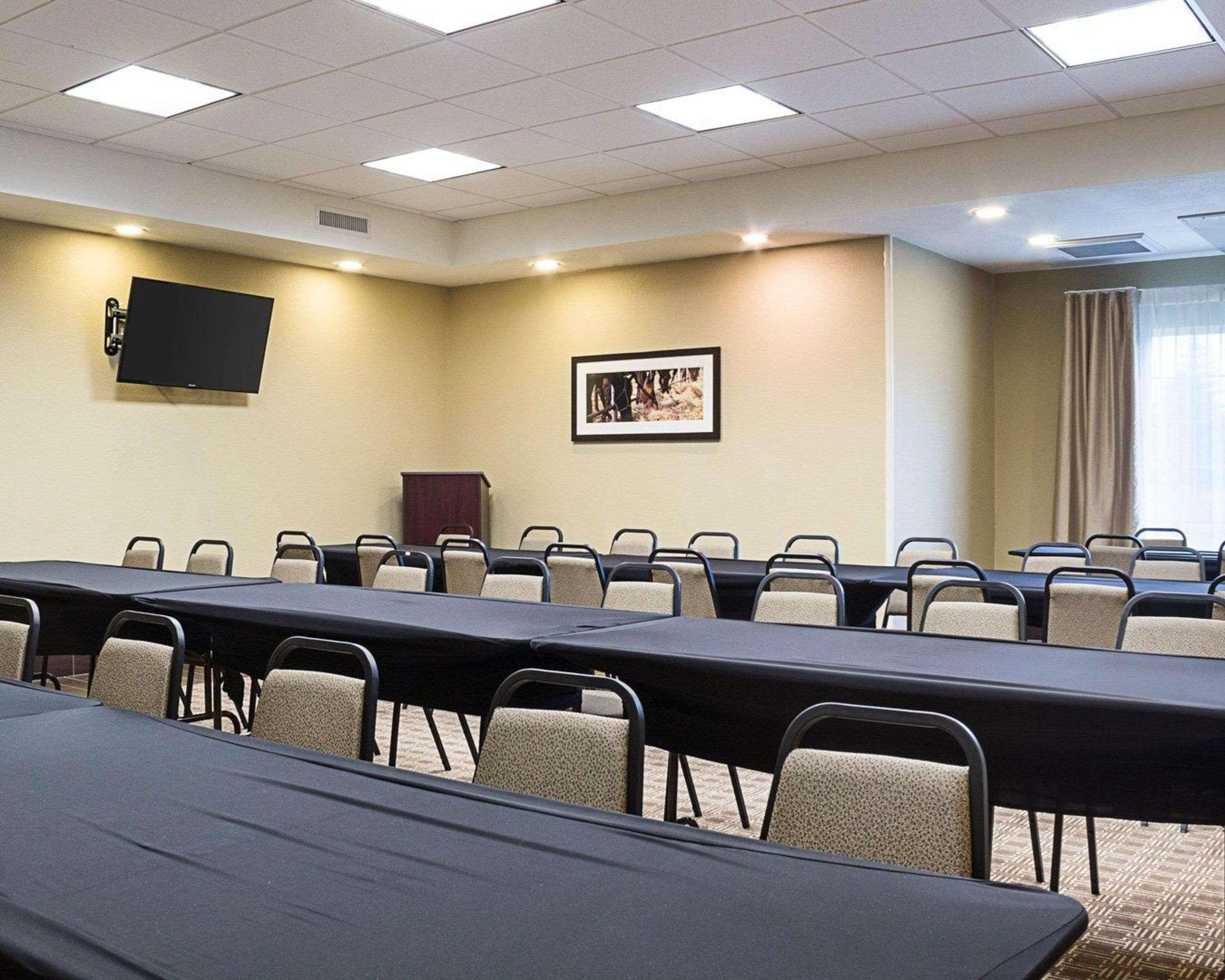 Comfort Suites Minot Ngoại thất bức ảnh
