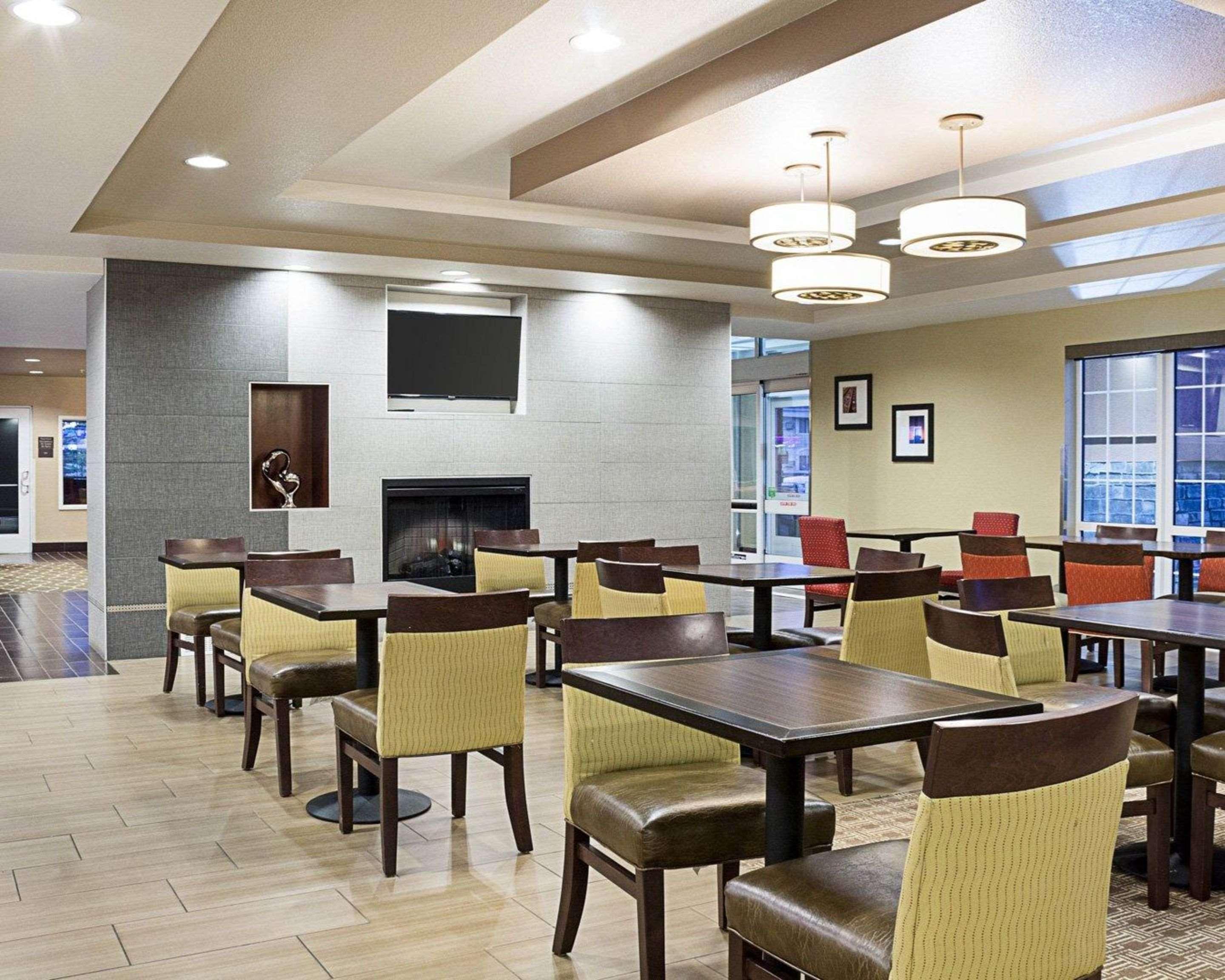 Comfort Suites Minot Ngoại thất bức ảnh