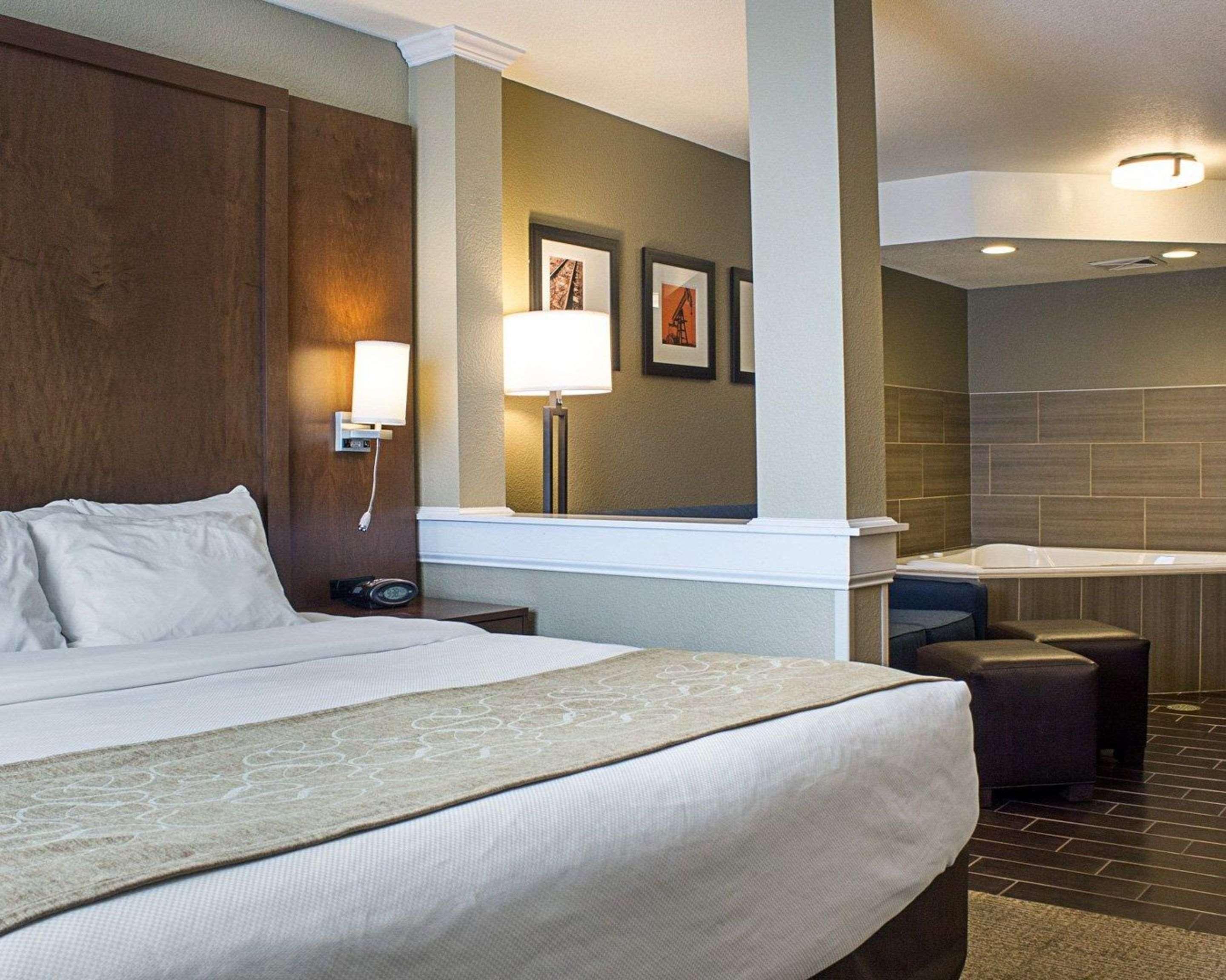 Comfort Suites Minot Ngoại thất bức ảnh