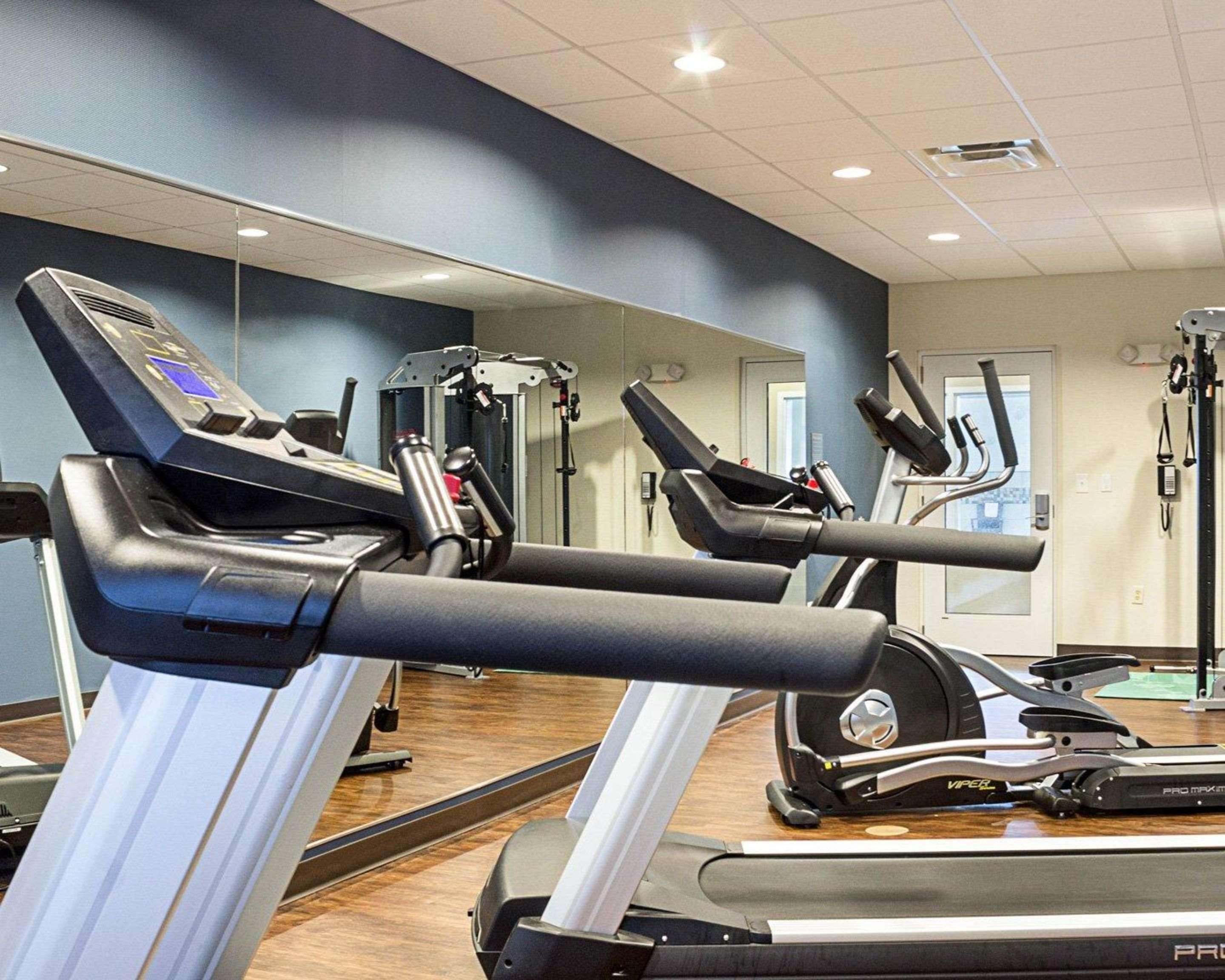 Comfort Suites Minot Ngoại thất bức ảnh