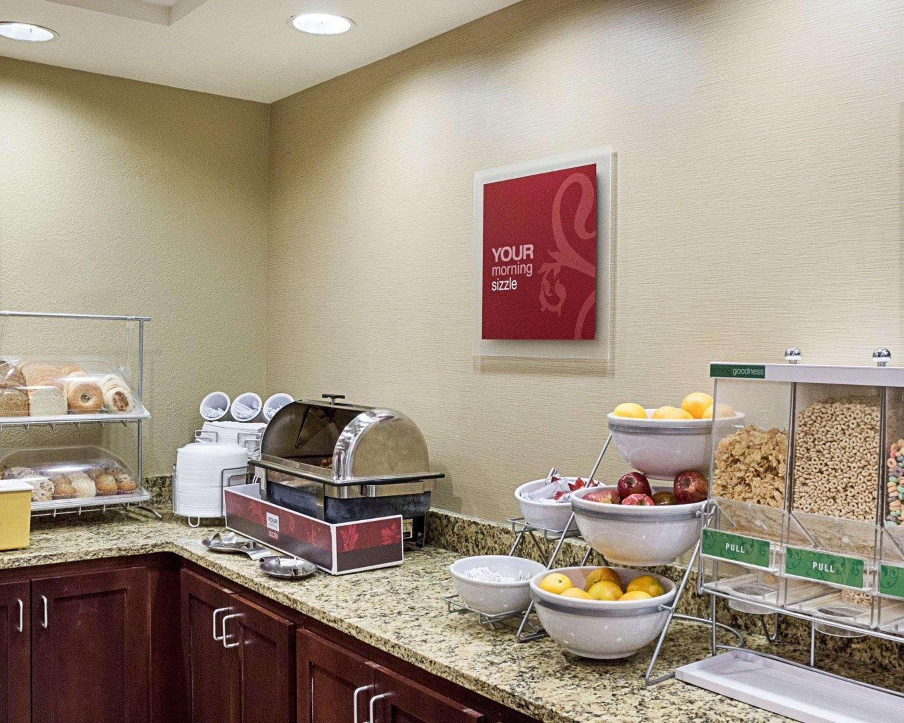 Comfort Suites Minot Ngoại thất bức ảnh