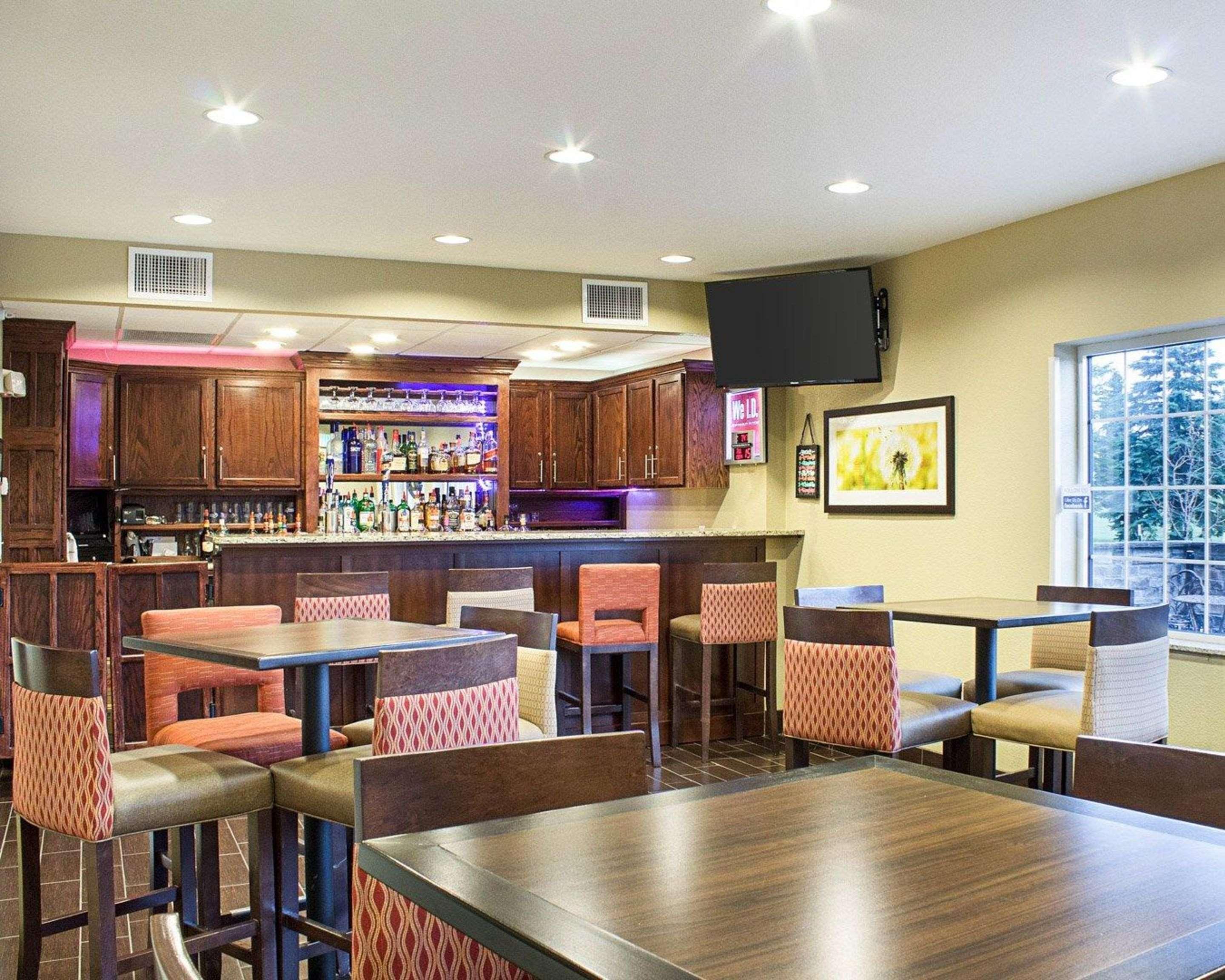 Comfort Suites Minot Ngoại thất bức ảnh