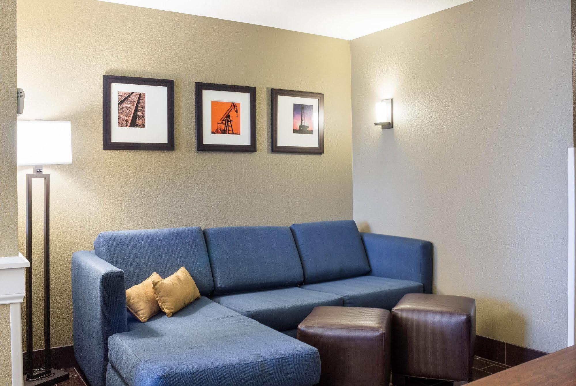 Comfort Suites Minot Ngoại thất bức ảnh