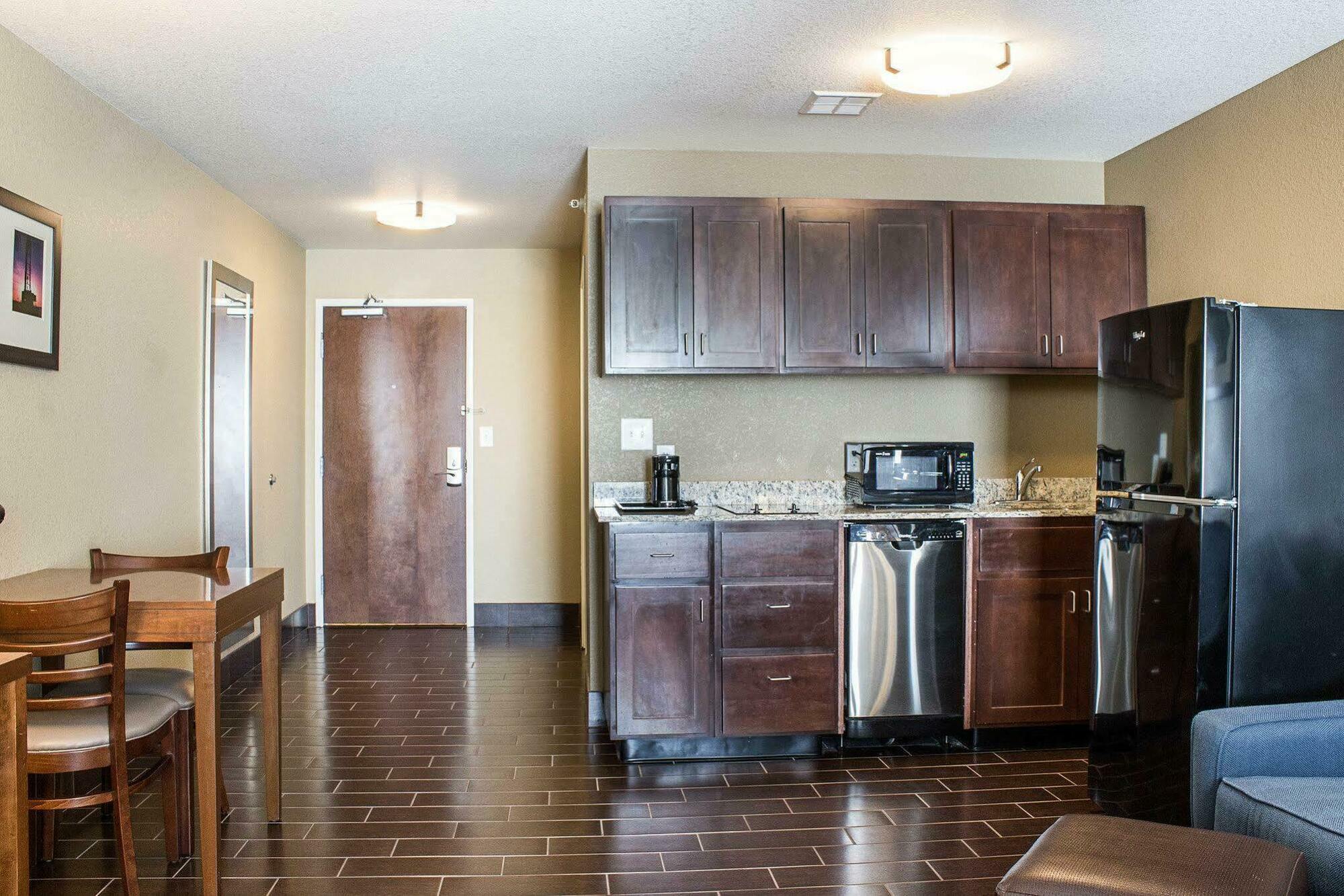 Comfort Suites Minot Ngoại thất bức ảnh