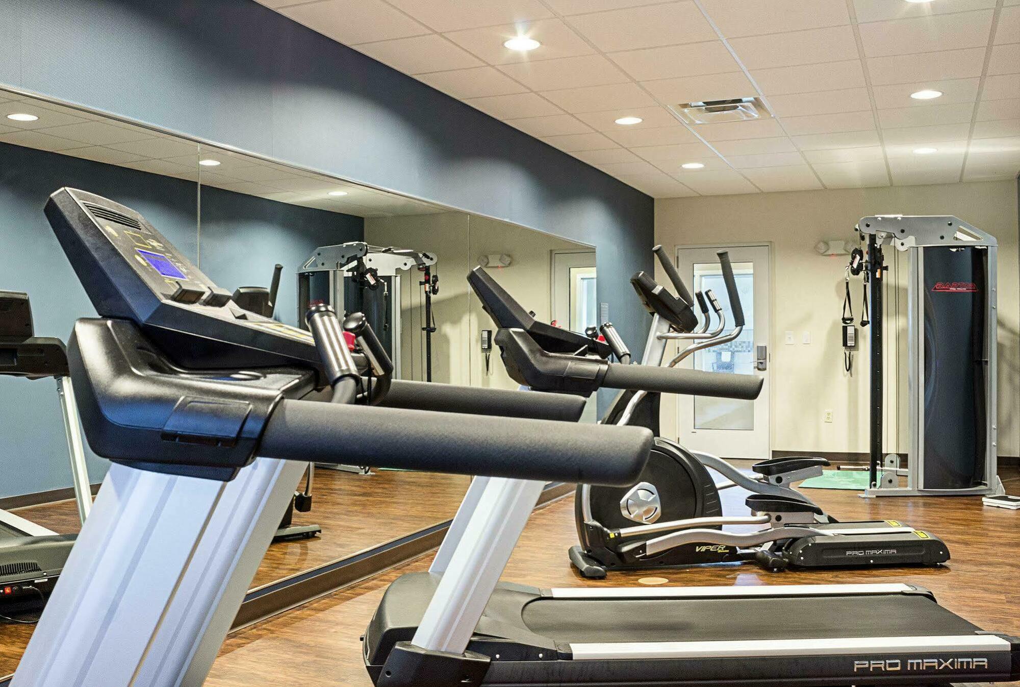 Comfort Suites Minot Ngoại thất bức ảnh