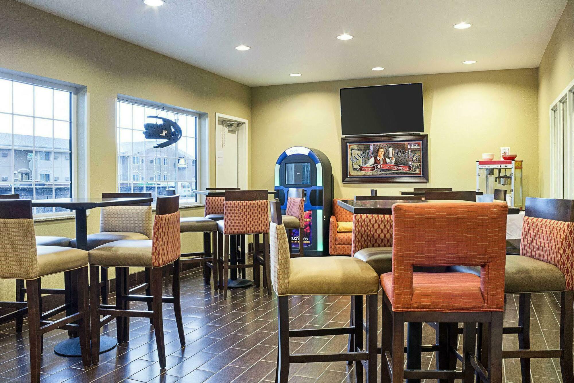 Comfort Suites Minot Ngoại thất bức ảnh